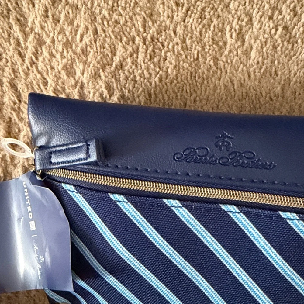 UNITED AIRLINES SAKS FIFTH AVENUE BLANKET FIRST CLASS THROW BROOKS BROTHERS BAG